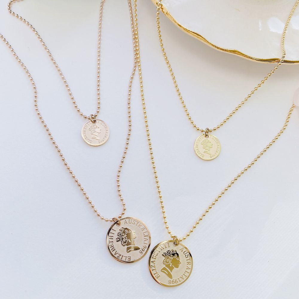 무배![써지컬스틸] 더블 여왕 코인 볼체인 목걸이 - 일루아