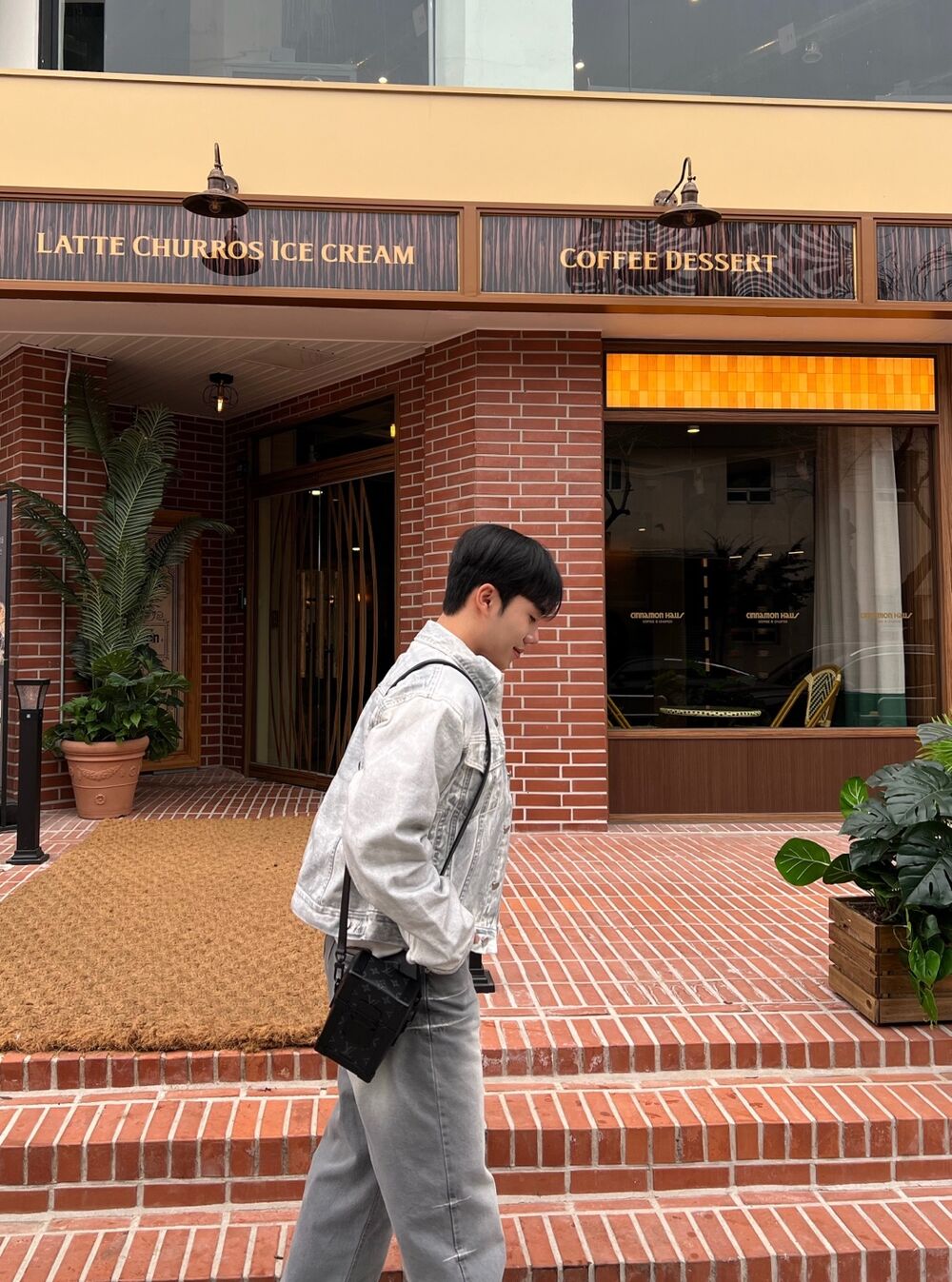 5c68b277c56175c6ba53ebafe82af9bc